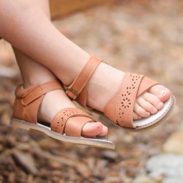 NEW! Iris premium tan leather sandal, larger sizes available! with FREE storage bag