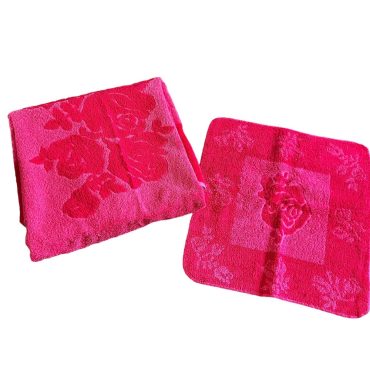 Vtg Cannon Cavalier Red Rose Bath Towel And Washcloth Sculpted Carved Cotton.  Condition: washcloth is fair very worn, bath towel