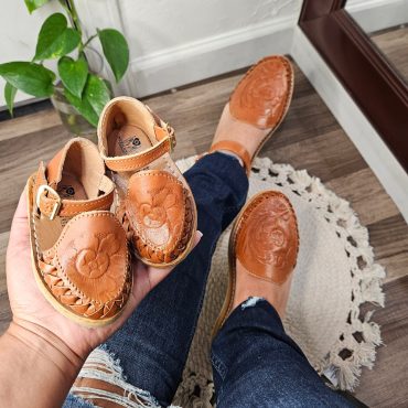 Eliza Babies and toddlers huaraches sandal/Huaraches para bebe//Girls shoes/Mexican huarachess//matching mom and me//baby shower gift