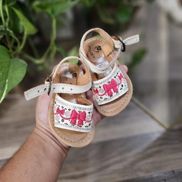 Rosa coquette Babies and toddlers huaraches sandal/Huaraches para bebe//Girls sandals, huaraches for babies and toddlers, baby shower gift