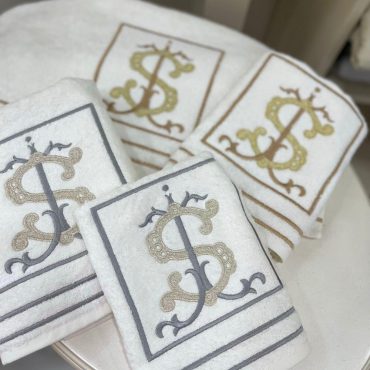 Luxury Turkish Embroidered Towels Set, Personalized Bath Towels , Custom Monogrammed Towel, Bathroom Decor, Wedding Gift, Housewarming Gift