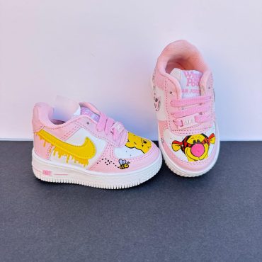 Winnie the Pooh toddler shoes pink