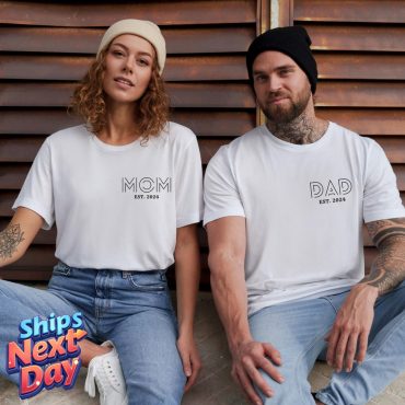 Custom Mom Dad Shirt, Personalized Mama & Dad Shirt, Pregnancy Announcement Tee, Matching Family Outfit Gifts, Mother's Day Gift, Mom Shirt