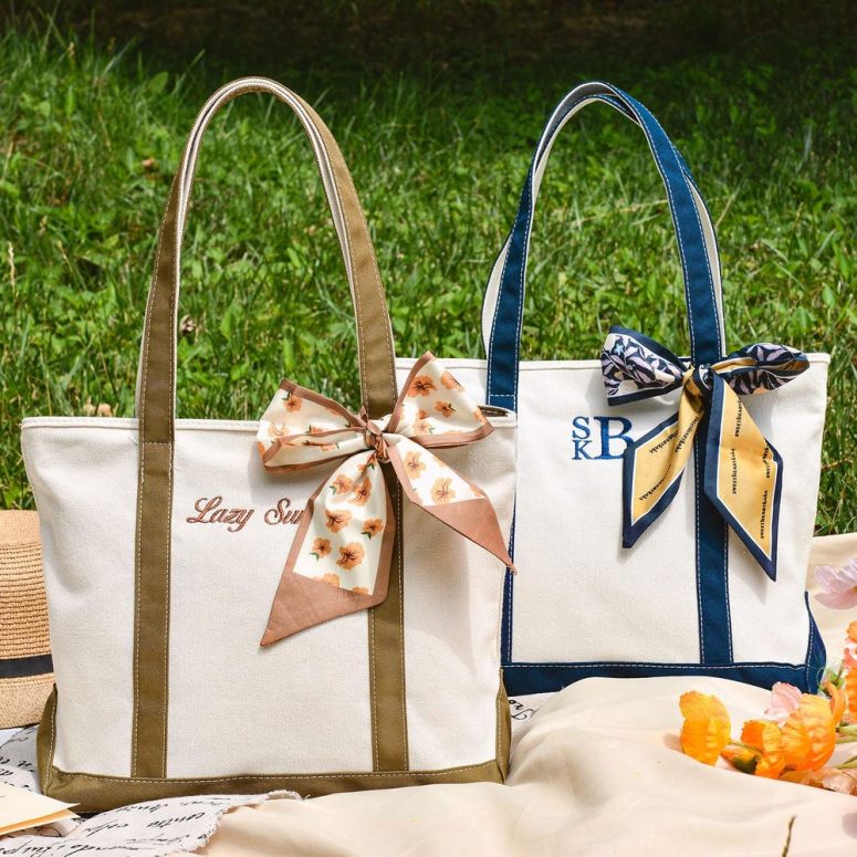 Custom Canvas Tote Bag,Bridesmaid gift Bag,Embroidered Canvas Tote Bag,Custom Text Tote,Bachelorette Gift,Beach Bag,School Bag,Gift for Her