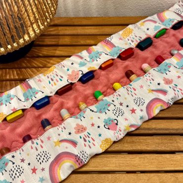 Waldorf School Roll-Up Case for Wax Blocks & Crayons – in Waldorf Style