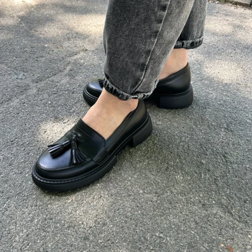 Black Tassel Loafers Women: Chunky Platform Style